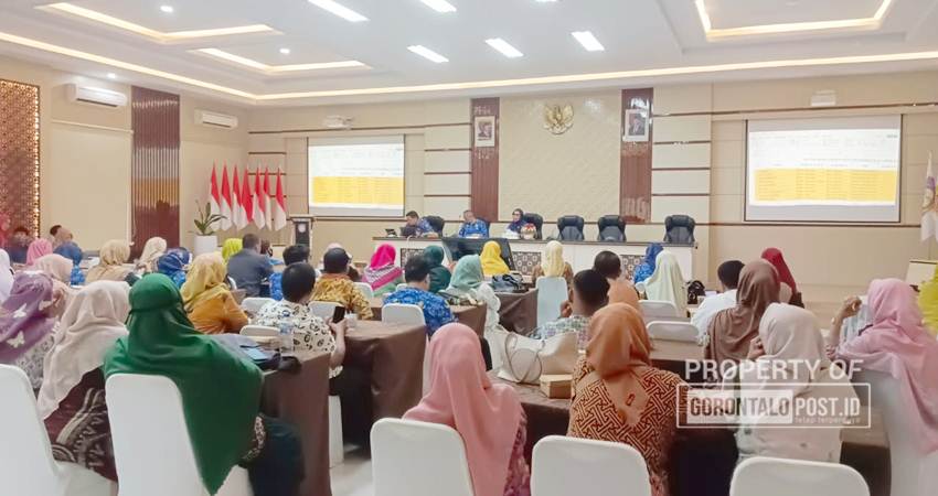 Pertemuan para guru bersama inspektorat Gorontalo, Jum'at (29/11/2024) (F. Saraswati/Mg/Gorontalo Post)