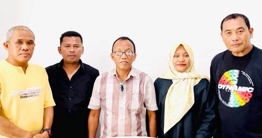 Para tokoh koalisi partai pendukung Paslon MULUS masih yakin memenangkan Pilkada Bone Bolango, kendati perolehan suara sementara menunjukan paslon IRIS meraih suara terbanyak. (foto : istimewa)