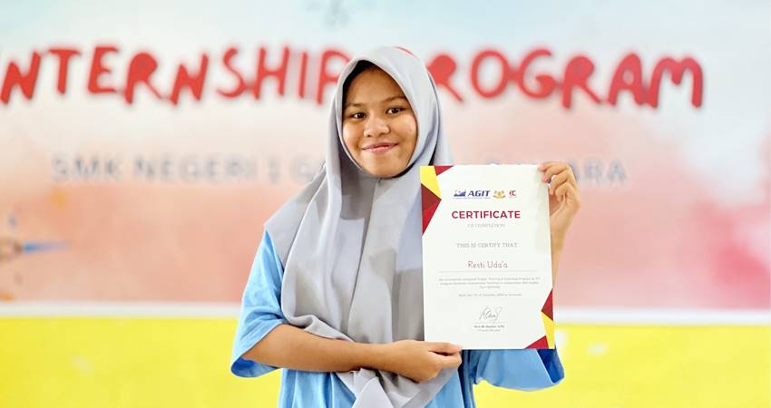 Resti, Siswa SMK 1 Gorontalo Jurusan Manajemen Perkantoran dan Pelayanan Bisnis