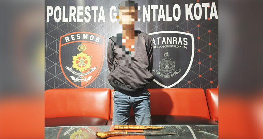 Pelaku penganiayaan yang menyebabkan korban meninggal dunia, diamankan oleh aparat Kepolisian dan masih sementara dilakukan pemeriksaan intensif untuk mencari tahu motif pelaku.