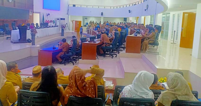 Usaha Guru dalam memcari solusi TGR dengan melakukan RDP di DPRD Provinsi Gorontalo, (F. Istimewa)