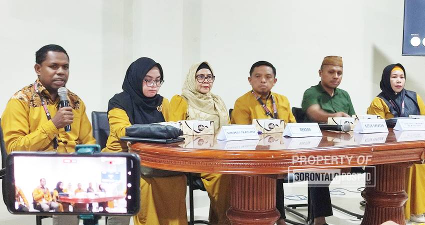 Pihak UBM saat memberikan klarifikasi terkait biaya ujian skripsi dan wisuda, Senin (20/1/2024) (F. Natha/Gorontalo Post)