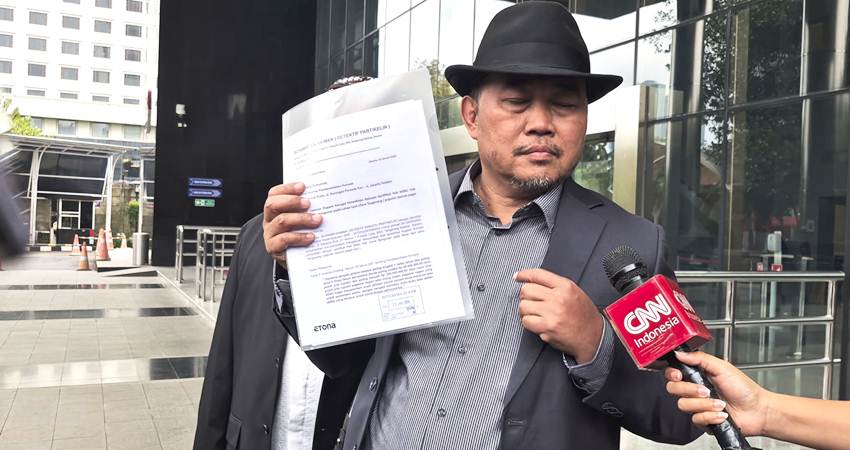 Boyamin Saiman Laporkan Pengesahan SHM dan HGB Pagar Laut di Tanggerang ke KPK-Disway/Ayu Novita-