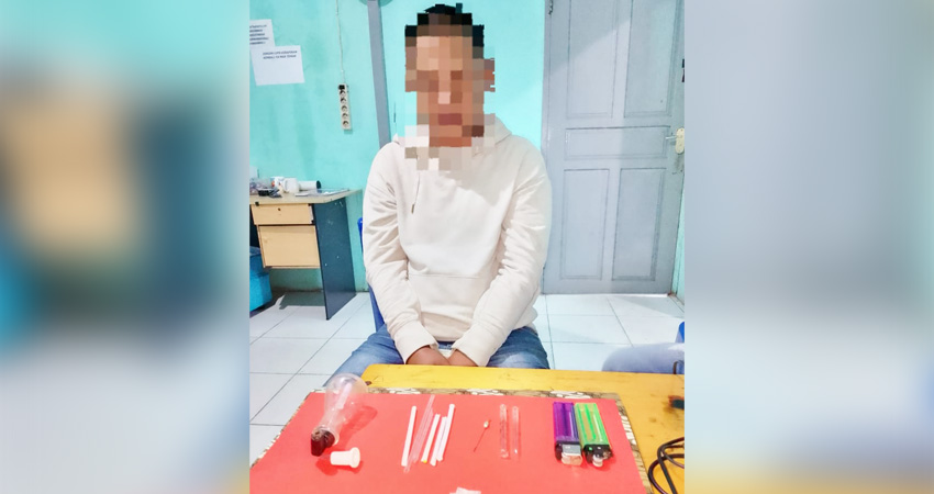 Salah seorang lelaki yang beralamatkan di Kecamatan Hulonthalangi, Kota Gorontalo, diamankan oleh Satuan Narkoba Polresta Gorotalo Kota, atas dugaan kepemilikan narkoba jenis sabu.