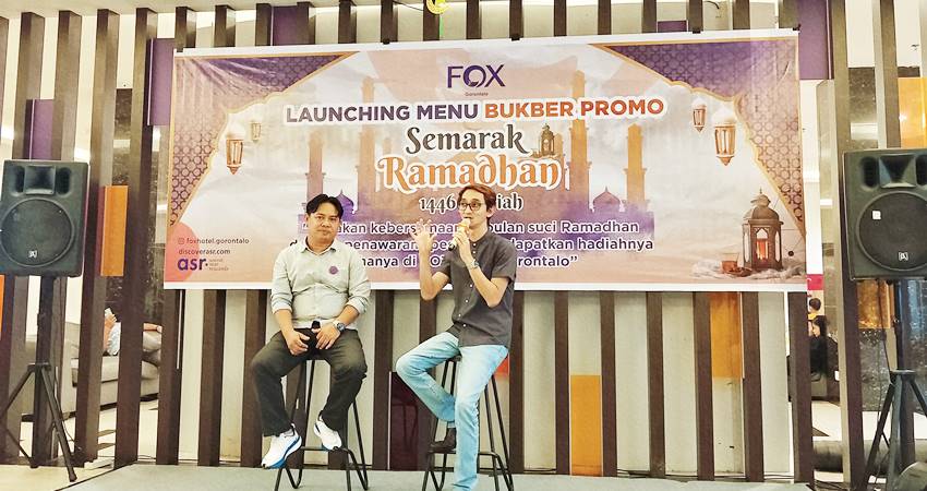 Talkshow bersama Manager Rizki Corleon terkait penawaran promo selama bulan suci Ramadhan (Foto Iskar Samarang/Magang Gorontalo Post)