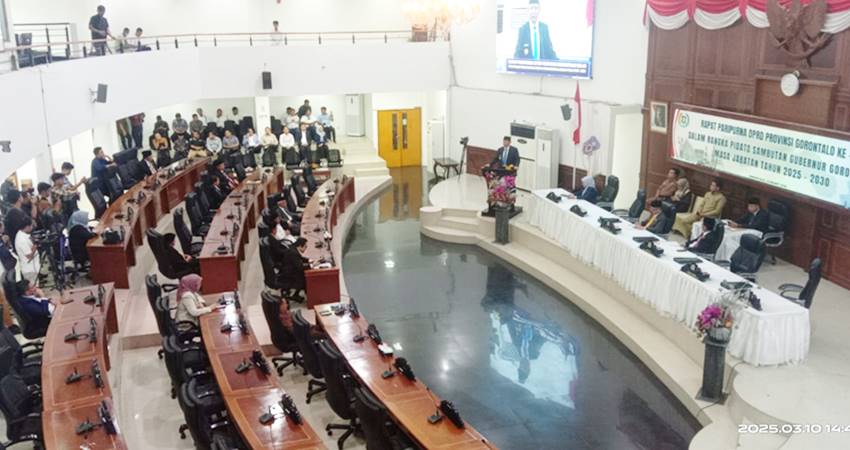 Banyak kursi kosong saat rapat paripurna dalam rangka pidato sambutan Gubernur, di Deprov Gorontalo, kemarin (10/3).