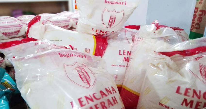 Terigu yang di jual di salah satu toko yang ada di Kota Gorontalo.