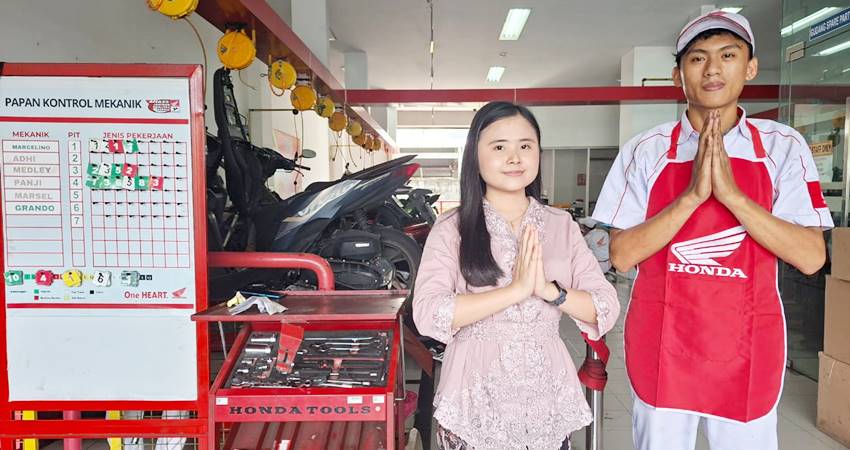 HARI KARTINI - PT DAW bersama jaringan bengkel sepeda motor honda AHASS memberikan promo servis kenderaan bagi Kartini Masa Kini. (foto : dok /daw)
