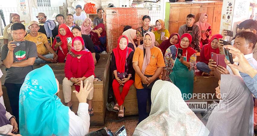 Pedagang non ikan yang menolak untuk direlokasi, Rabu (30/4/2025) (F. Diyanti/Gorontalo Post)