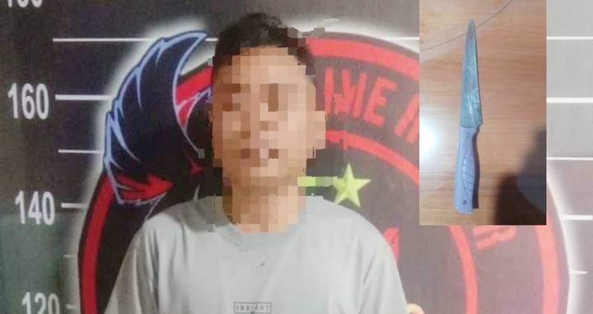 Pelaku penikaman beserta barang bukti, diamankan oleh pihak Kepolisian.
