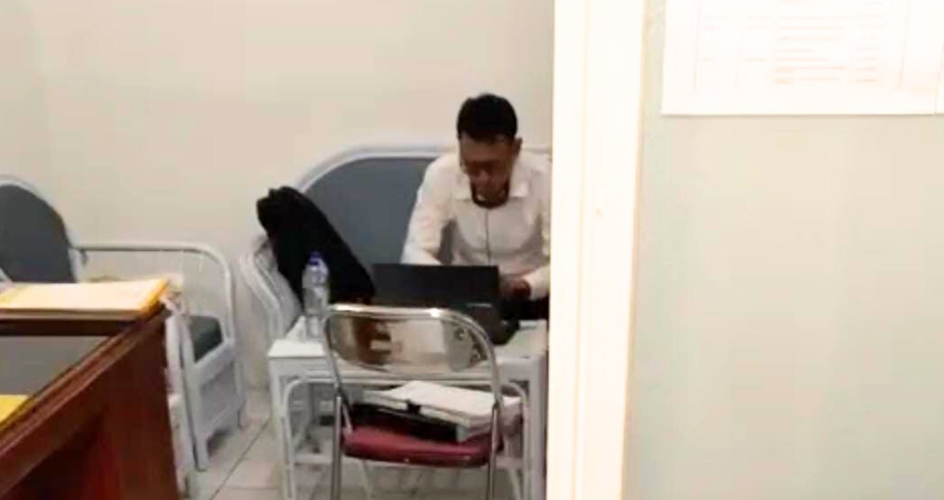 Pemeriksaan lapangan di kantor Dinas PU Kabupaten Gorontalo oleh tim Direktorat Krimsus Polda Gorontalo, Selasa (20/5)