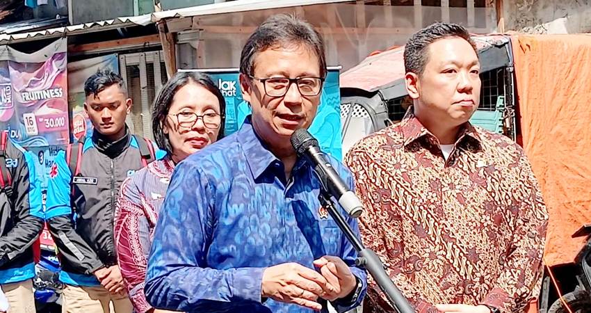 Menkes Budi Gunadi Sadikin mengungkapkan, lebih dari 100 ribu orang di Indonesia setiap tahun meninggal akibat TBC-disway.id/cahyono-