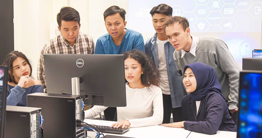 Deakin University Lancaster University Indonesia (DLI) Buka Akses Pendidikan Internasional dengan Program Beasiswa -Istimewa-