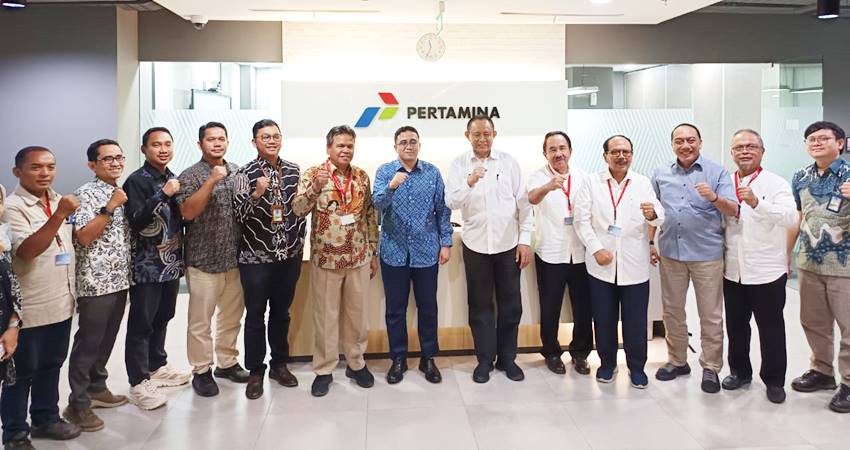 Gubernur Gorontalo, Gusnar Ismail, melakukan pertemuan kerja dengan PT Pertamina Patra Niaga di Gedung Sopo Del Tower, Jakarta, Rabu (7/5). (Foto : Tim Komunikasi Gubernur)