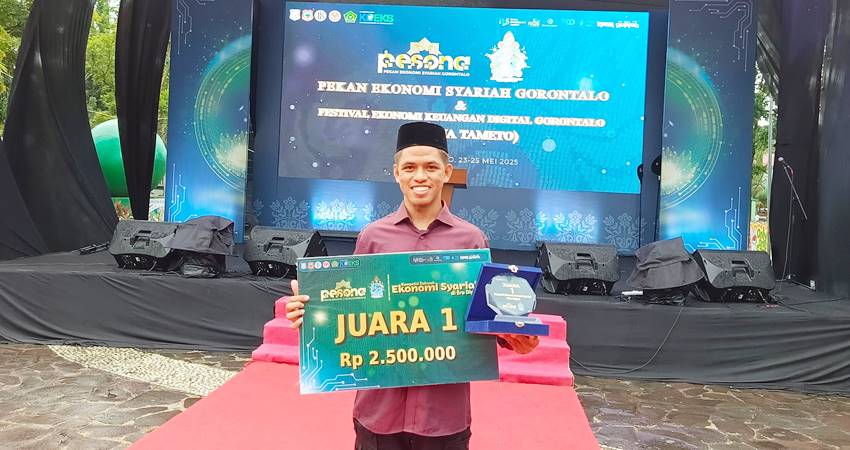 Ar-Raihan Elshanty Attamimi, mahasiswa Ilmu Komunikasi Universitas Negeri Gorontalo, meraih Juara 1 dalam Lomba Dakwah di Era Digital yang digelar pada ajang Pesona Tameto 2025, Minggu (25/5). (Foto: Istimewa)