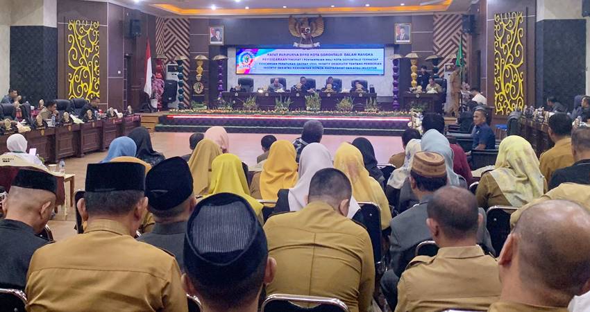 Rapat paripurna yang digelar DRPD Kota Gorontalo di Aula I, Senin (19/5/2025) (Foto. Humas Dekot)