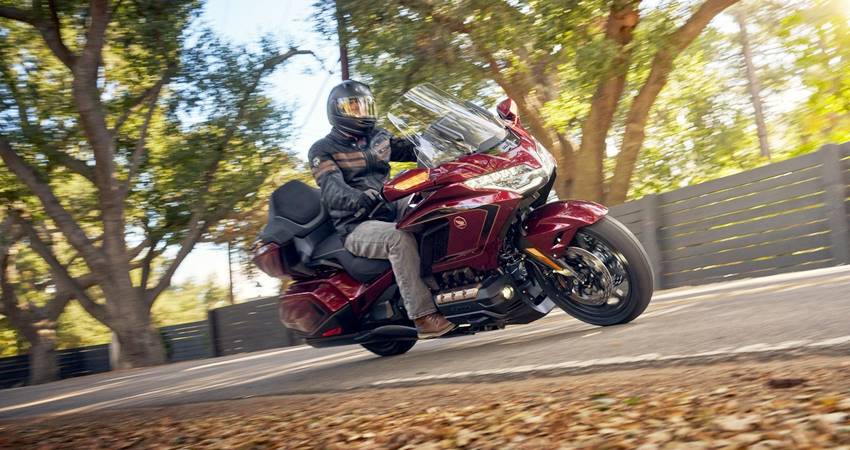 Astra Motor Honda menghadirkan Honda Gold Wing edisi spesial perayaan 50 tahun di Indonesia, model premium flagship big bike Honda di dunia ini memiliki desain spesial. (foto : AHM)