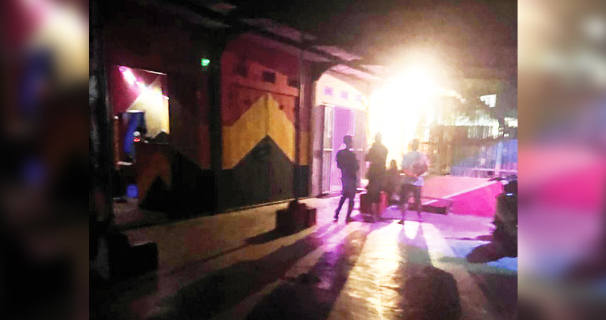 Tempat hiburan malam yang terletak di Desa Wonggahu, Kecamatan Paguyaman, diharapkan agar bisa ditutup, karena sangat mengganggu ketentraman masyarakat.