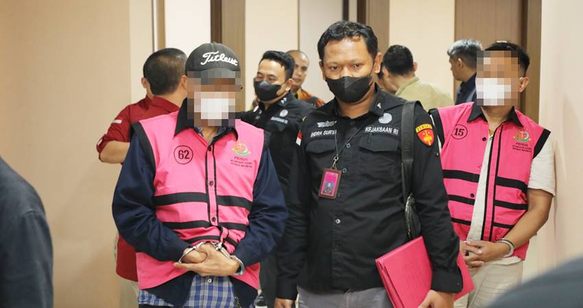 Kejaksaan Agung (Kejagung) menetapkan 3 orang sebagai tersangka kasus korupsi pemberian fasilitas kredit PT Sri Rejeki Isman Tbk atau Sritex-Dok. Kejaksaan Agung-