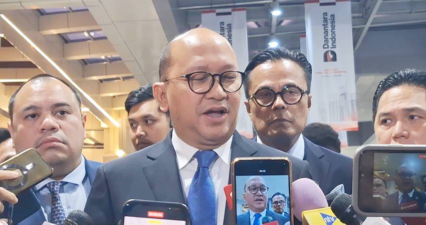CEO Badan Pengelola Investasi (BPI) Daya Anagata Nusantara (Danantara) Rosan Roeslani menjelaskan soal 844 Badan Usaha Milik Negara (BUMN)-disway.id/Anisha Aprilia -