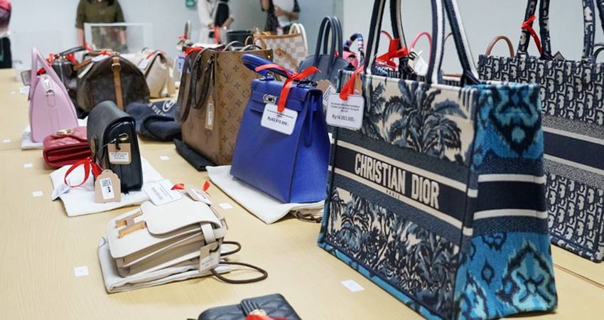 Gelar Lelang, KPK Sukses Kembalikan Uang Negara Senilai Rp 53 Miliar Sepanjang Januari- Maret 2025-KPK-