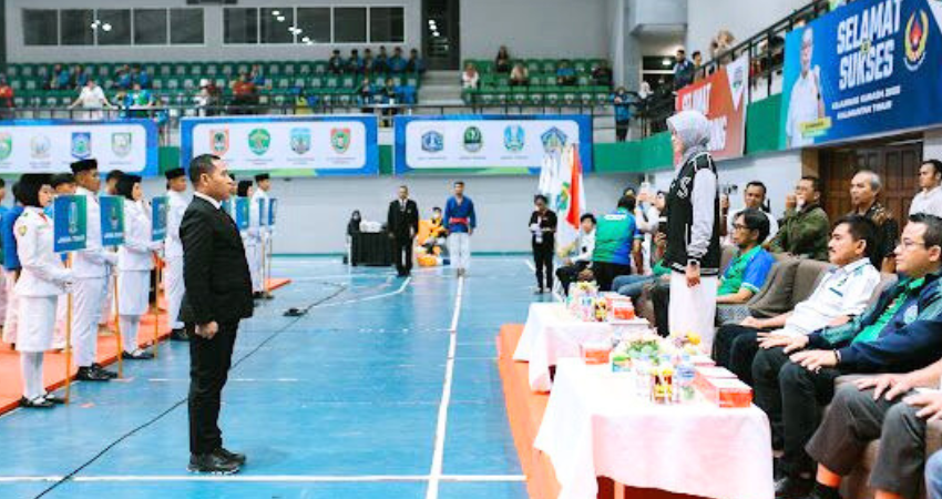 Dr. I. Brandes, S.Pd.I, M.Si, M.M, M.K.M, CPHR, CBA, CPM, C.PS, C.GMC, CTMP, C.HL, C.MTr, dipercaya menjadi komandan upacara pembukaan Kejuaraan Nasional Beladiri Kurash, yang dihadiri oleh Gubernur Kaltim.