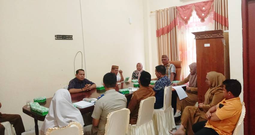 Komisi 1 DPRD Gorut saat menerima aspirasi dari Desa Bulontio Timur.