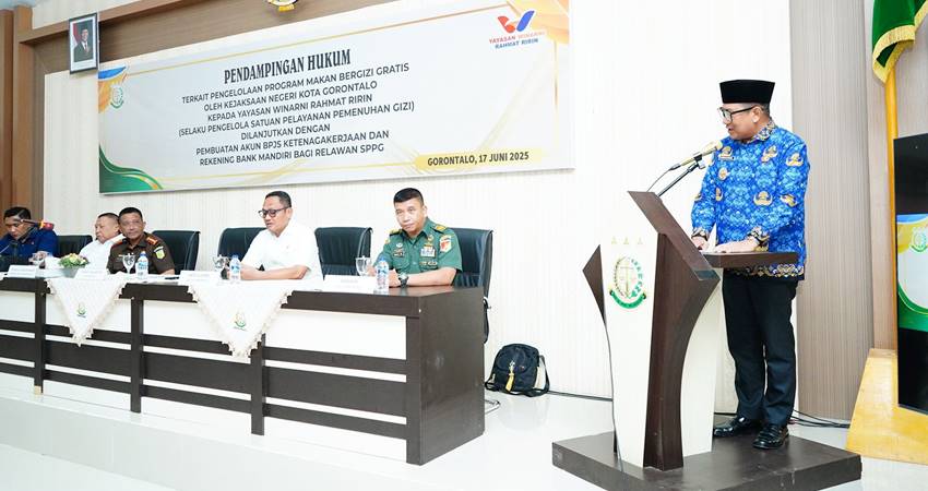 Wakil Wali Kota Gorontalo, Indra Gobel pada kegiatan pendampingan hukum program MBG yang diselenggarakan Kejari Kota Gorontalo, Selasa (17/6/2025). (Foto: Prokopim)