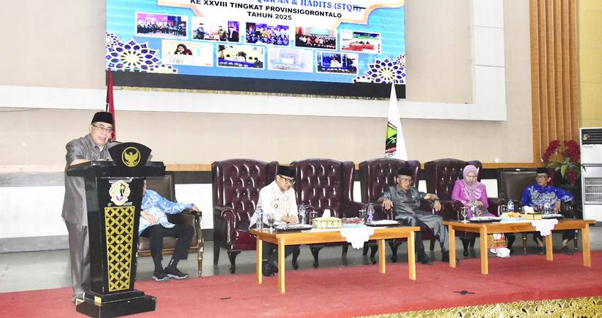 Wali Kota Gorontalo, Adhan Dambea ketika memberikan sambutan pada kegiatan penyambutan kafilah Kota Gorontalo yang mengikuti STQH ke-28 tingkat Provinsi Gorontalo, pekan kemarin.