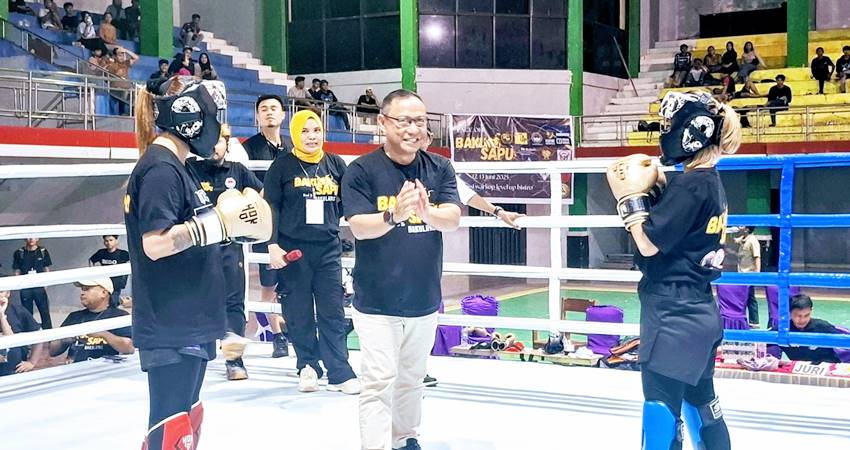 BUKA. Pj Sekda Trizal Entengo saat membuka turnamen ‘Baku sapu to Baku Lapas’ Volume II resmi di gelar pada Sabtu (14/6).