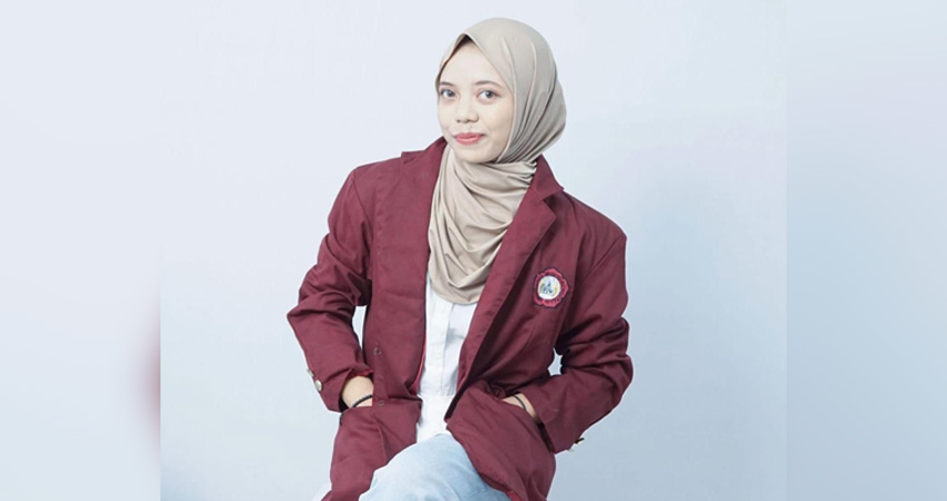 Nur Ain Lakoro, mahasiswa PBSI FSB UNG, peraih medali emas Kompetisi Sains Nasional. (Dok. Pribadi)