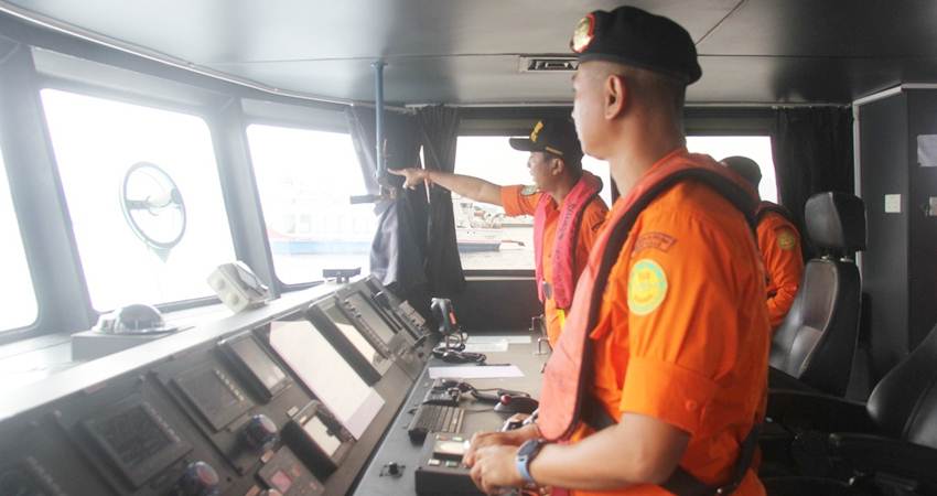Tim SAR gabungan masih melakukan pencarian korban KMP Tunu Pratama Jaya, termasuk sang nakhoda, yang belum ditemukan sampai sekarang. (Foto: Humas Basarnas)