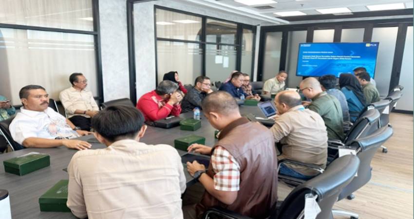Pertemuan Komisi II Deprov Gorontalo beserta Jajaran PLN Pusat di Jakarta, Kamis (10/7).
