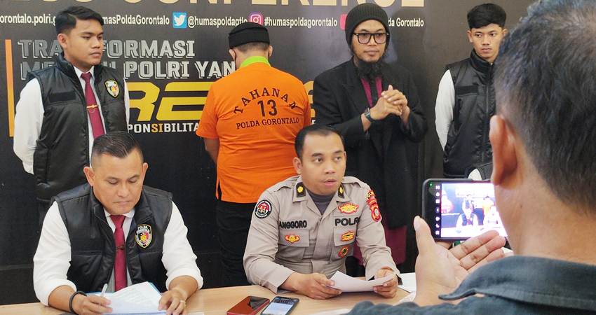 Polda Gorontalo mengamankan terduga pelaku penipuan berkedok developer serta merugikan konsumen sebesar ratusan juta. (F. Natharahman/ Gorontalo Post)