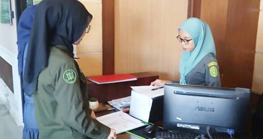 Kejari Gorut melimpahkan berkas perkara dugaan mafia KUR di BRI Unit Kwandang Kabupaten Gorontalo Utara ke Pengadilan Tipikor Gorontalo baru-baru ini. (Foto: Kejari Gorut).