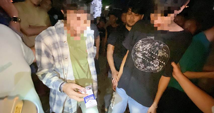 Dua pemuda ditangkap oleh Satuan Narkoba Polresta Gorontalo Kota atas dugaan penyalahgunaan narkotika jenis ganja di wilayah Kota Gorontalo.