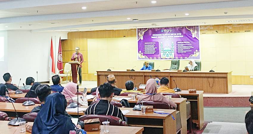 Pembukaan MTQ oleh Wakil Rektor III Bidang Kemahasiswaan dan Alumni, di Lt 4 Rektorat UNG, Kamis (3/7/2025). (F. Saraswati/Magang Gorontalo Post)