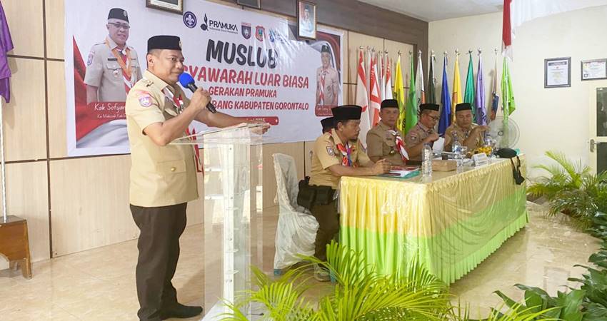 MENUJU PERAN SAKA - Ketua Kwarcab Kabupaten Gorontalo terpilih, Roman Nasaru saat memberikan sambutan usai Muslub Kwarcab, Senin (30/6). (f0t0 : istimewa)