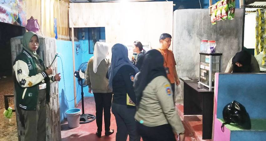 Satpol PP Kota Gorontalo tengah menggelar razia Miras. (Foto: Kominfo)