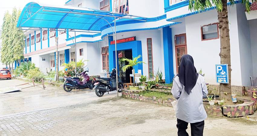 Gedung sekolah SMPN 1 Kota Gorontalo, Rabu (2/7/205). (F. Saras/ Gorontalo Post)