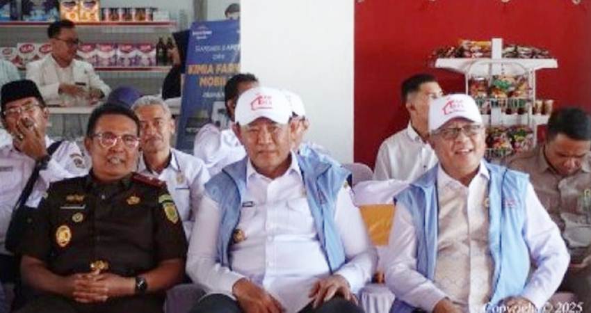 HADIR. Bupati Gorontalo Sofyan Puhi saat hadir dalam peluncuran KMP se Indonesia yang dilakukan secara daring oleh Presiden RI Prabowo.