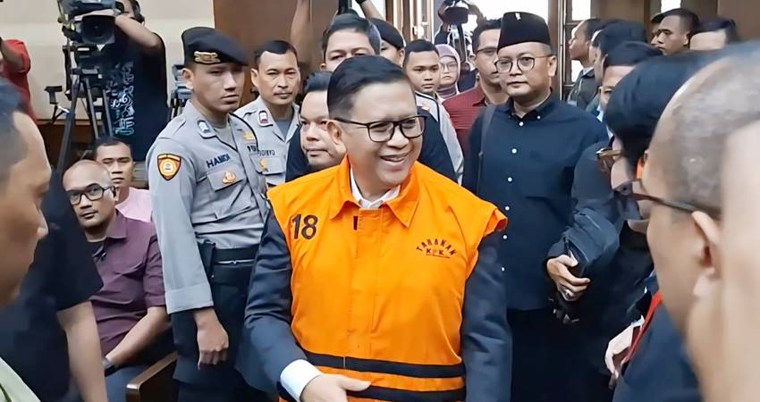 Sekjen PDIP Hasto Kristiyanto di Pengadilan Tipikor, Jakarta Pusat (Disway/Ayu Novita)