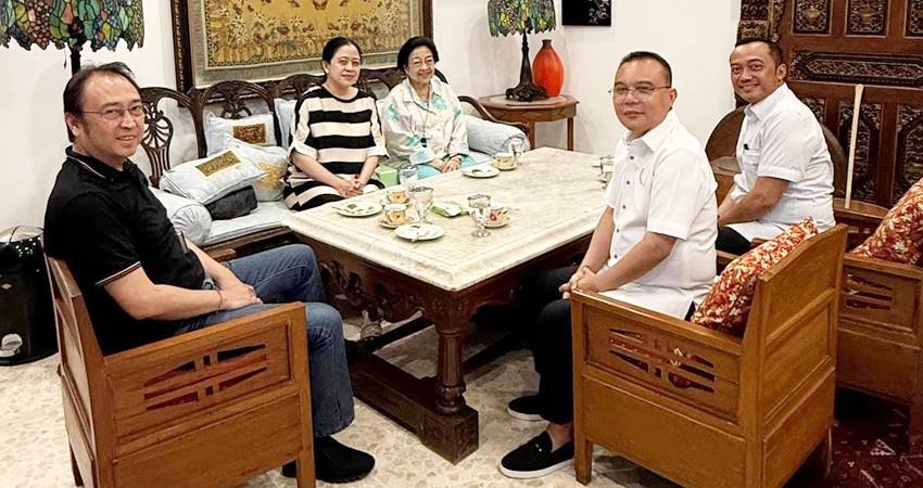 Wakil Ketua DPR Sufmi Dasco Ahmad dan Mensesneg Prasetyo Hadi menemui Ketua Umum PDI Perjuangan Megawati Soekarnoputri yang ditemani Puan Maharani dan Prananda Prabowo. -Instagram Dasco Sufmi Ahmad-