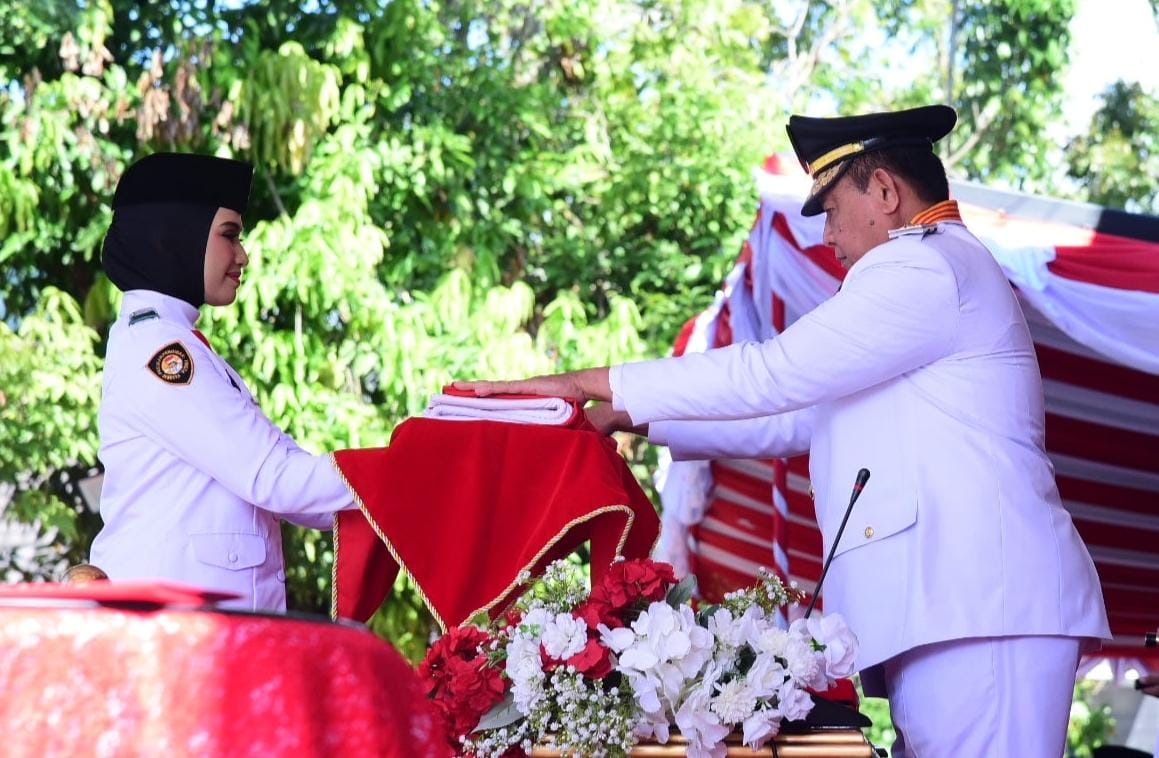 Upacara HUT ke 80 RI Tingkat Provinsi Gorontalo Sukses, Meira Nandwita Lahay Bertugas Pembawa Baki Bendera