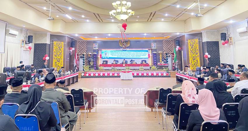 Paripurna Pembicaraan Tingkat II RPJMD Kota Gorontalo, di Aual I Dekot, Senin (11/8/2025). (F. Diyanti/Gorontalo Post)