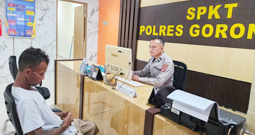 Bahrun Towana mendatangi SPKT Polres Gorontalo untuk membuat laporan penganiayaan.