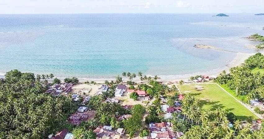 Pantai Monano, salah satu destinasi wisata di Gorut.