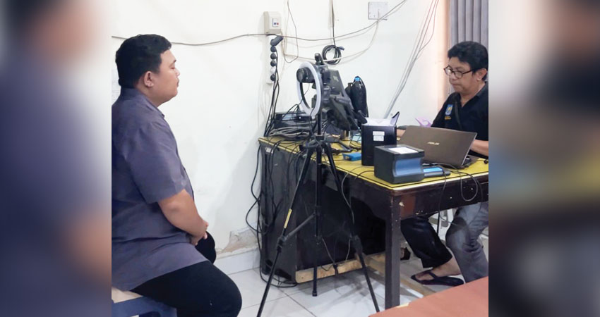 Pelayanan Disdukcapil di hari libur dalam rangka memperingati HUT ke-80 RI. (Foto: Kominfo)