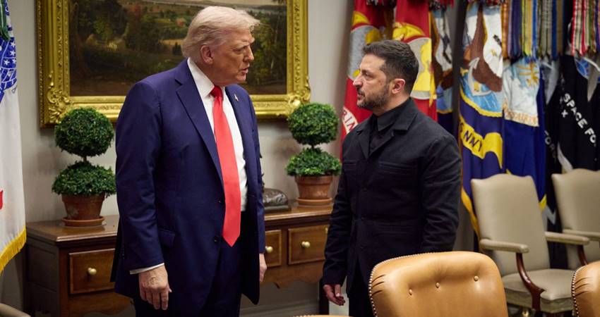 Presiden Donald Trump menerima kunjungan Presiden Ukraina Volodymyr Zelenskyy di Gedung Putih, Washington D.C., 18 Agustus 2025. -Pool-AFP-