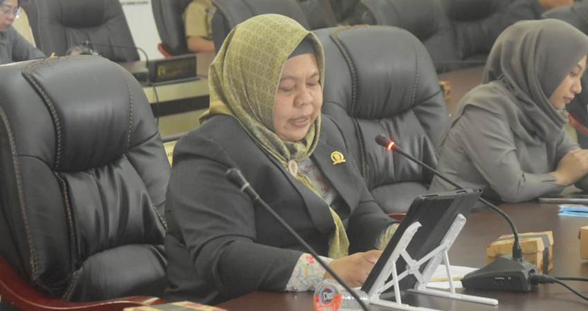 Jubir Fraksi Hanura-PKS saat membacakan pendapat fraksi dalam rapat paripurna, Selasa (05/08/2025).